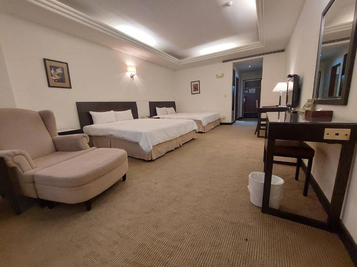 Herkang Hotel Đài Trung Ngoại thất bức ảnh