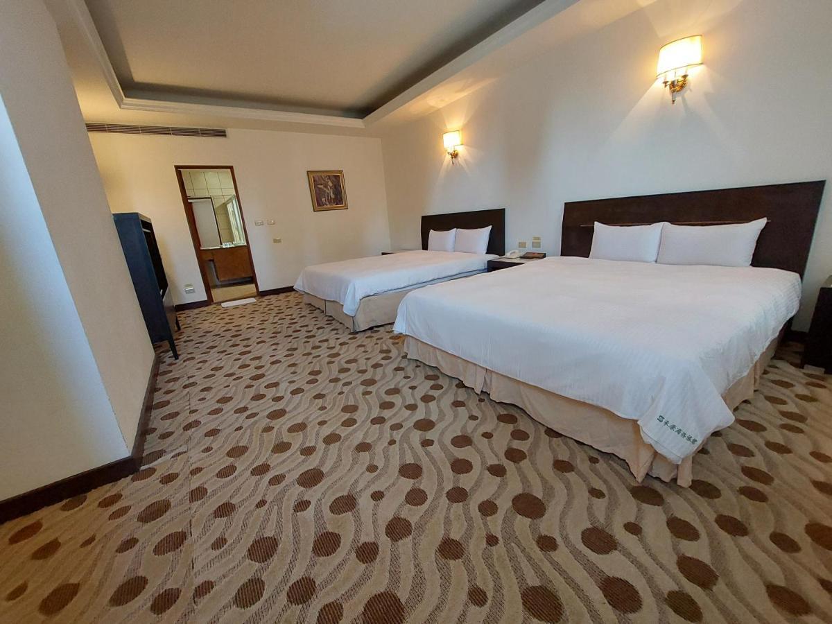 Herkang Hotel Đài Trung Ngoại thất bức ảnh