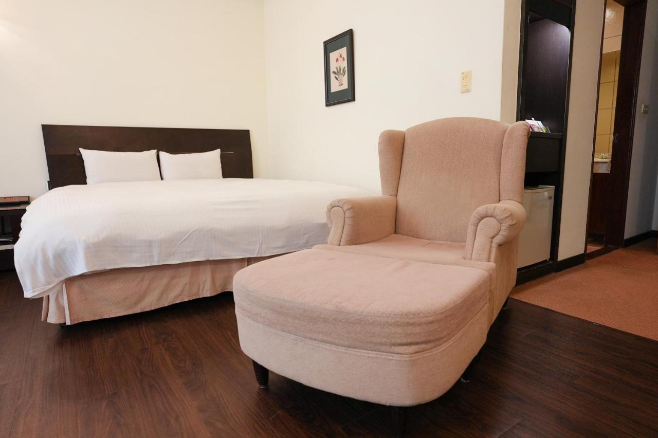 Herkang Hotel Đài Trung Ngoại thất bức ảnh