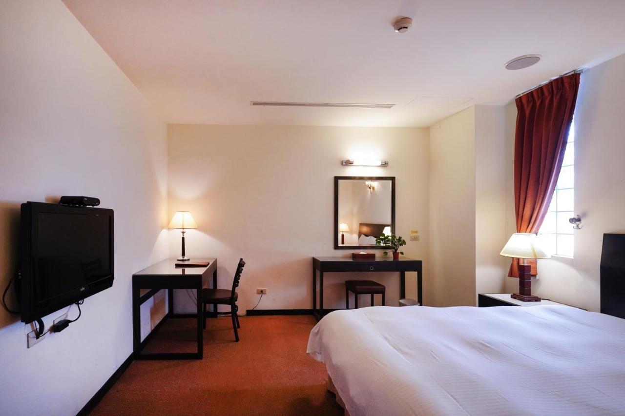 Herkang Hotel Đài Trung Ngoại thất bức ảnh