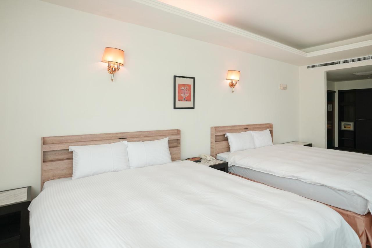 Herkang Hotel Đài Trung Ngoại thất bức ảnh