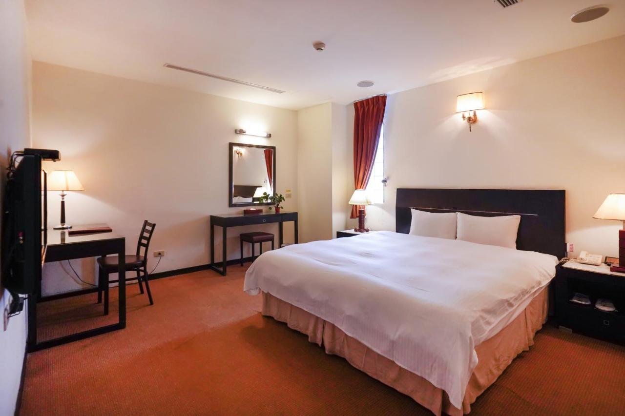 Herkang Hotel Đài Trung Ngoại thất bức ảnh