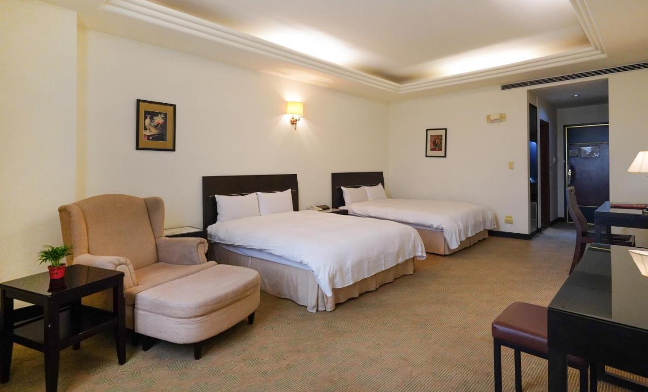 Herkang Hotel Đài Trung Ngoại thất bức ảnh