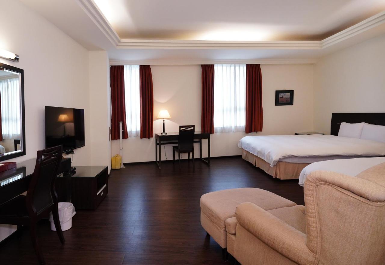 Herkang Hotel Đài Trung Ngoại thất bức ảnh