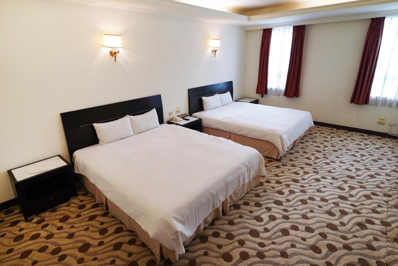 Herkang Hotel Đài Trung Ngoại thất bức ảnh