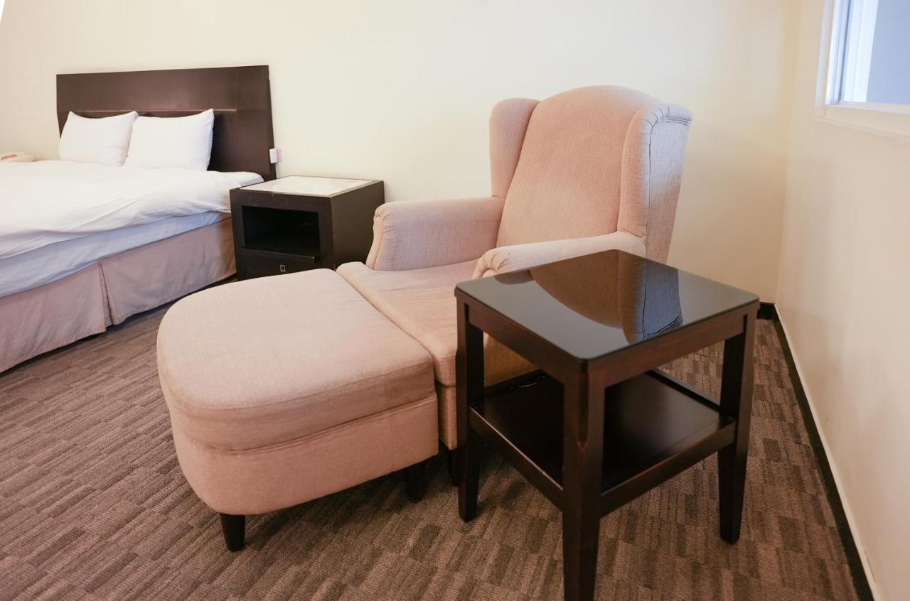 Herkang Hotel Đài Trung Ngoại thất bức ảnh