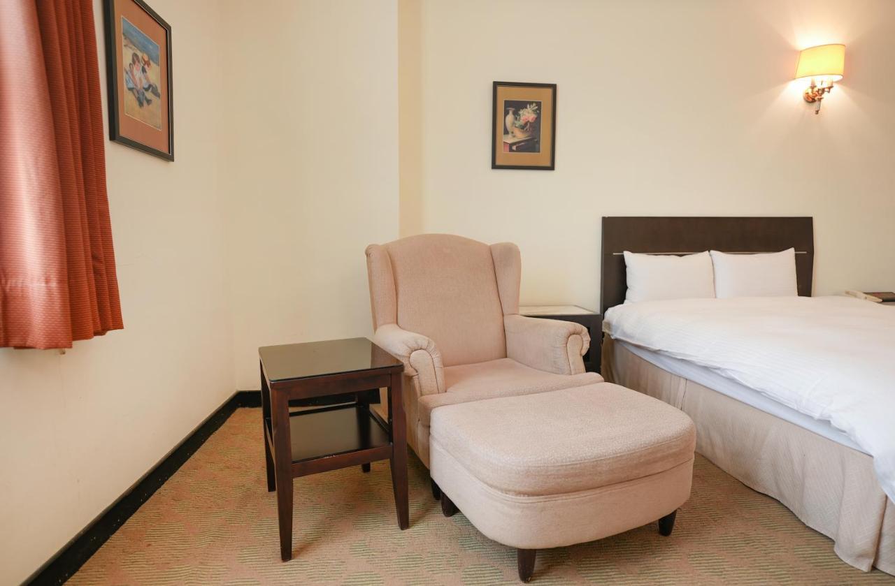 Herkang Hotel Đài Trung Ngoại thất bức ảnh