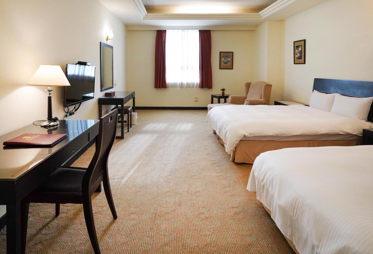 Herkang Hotel Đài Trung Ngoại thất bức ảnh